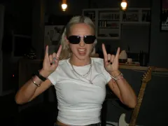 Claire lookin fuckin sick